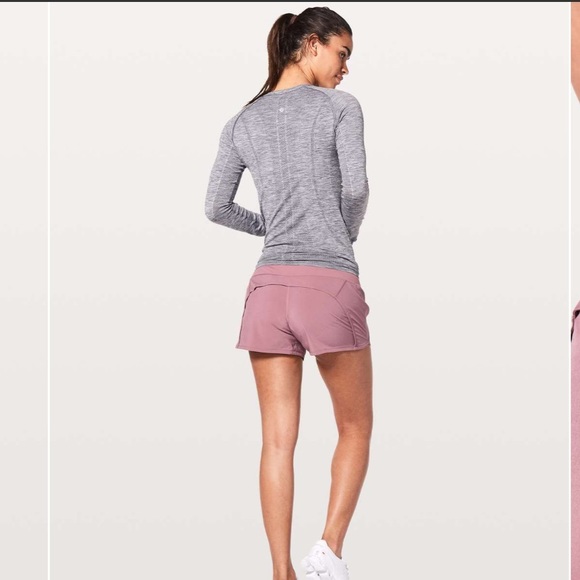 Lululemon Run Times Short II Size 4 with a 4" inseam excellent
Figue - Picture 7 of 12